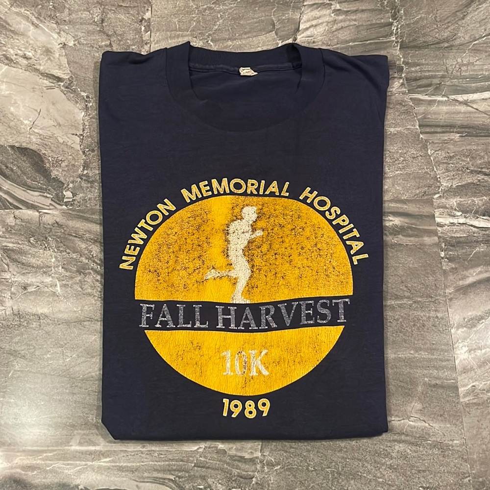1989 Newton Memorial Hospital  fall harvest 10k run tee